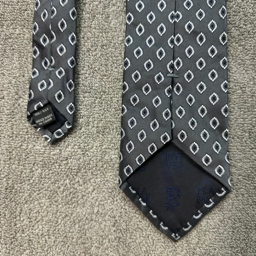 Jos. A. Bank Executive Collection Silk Tie Gray Geometric Diamond Pattern 3.25